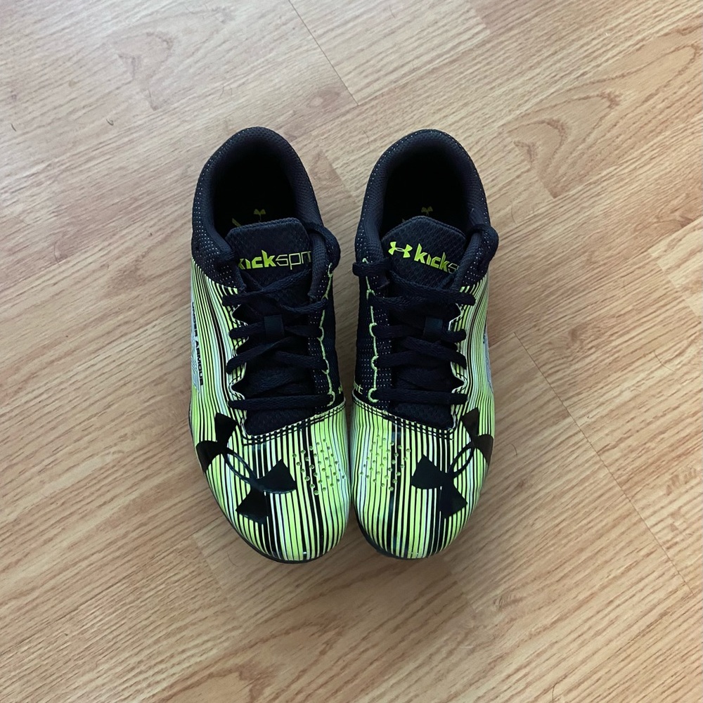 Under Armor Kick Sprint Shoes